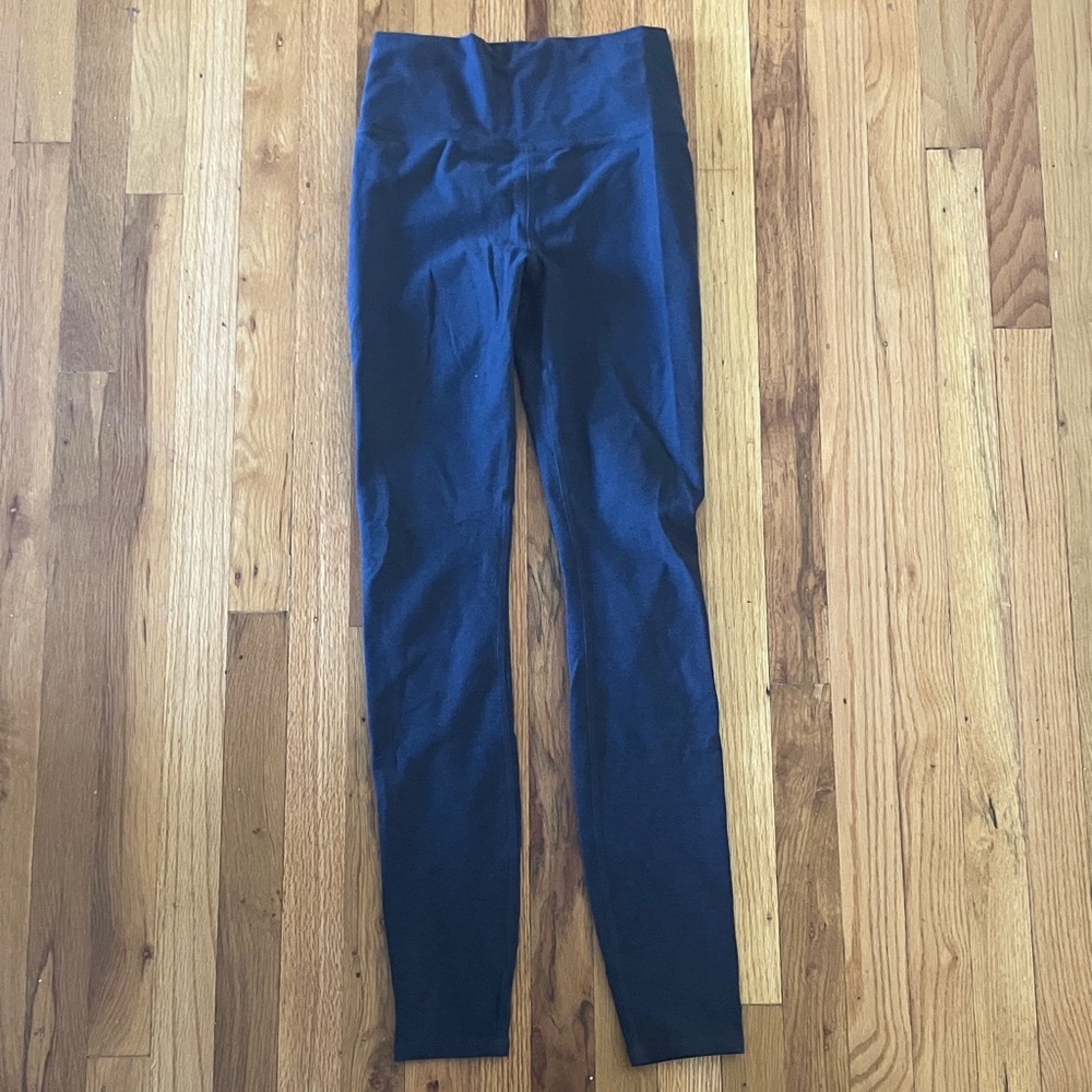 Vuori Dark Blue Leggings
